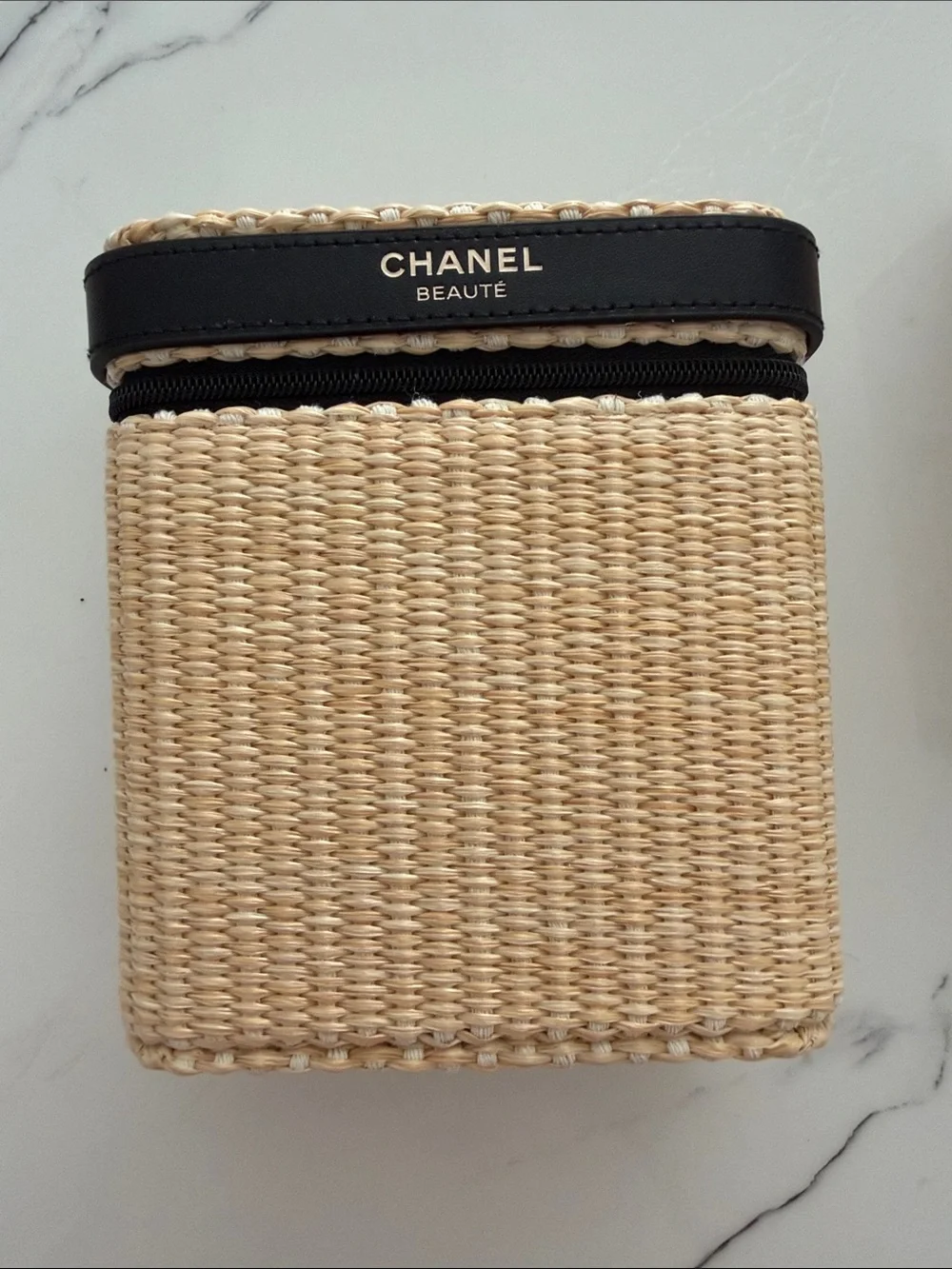 CHANEL Les Beiges Set in Beige and Black